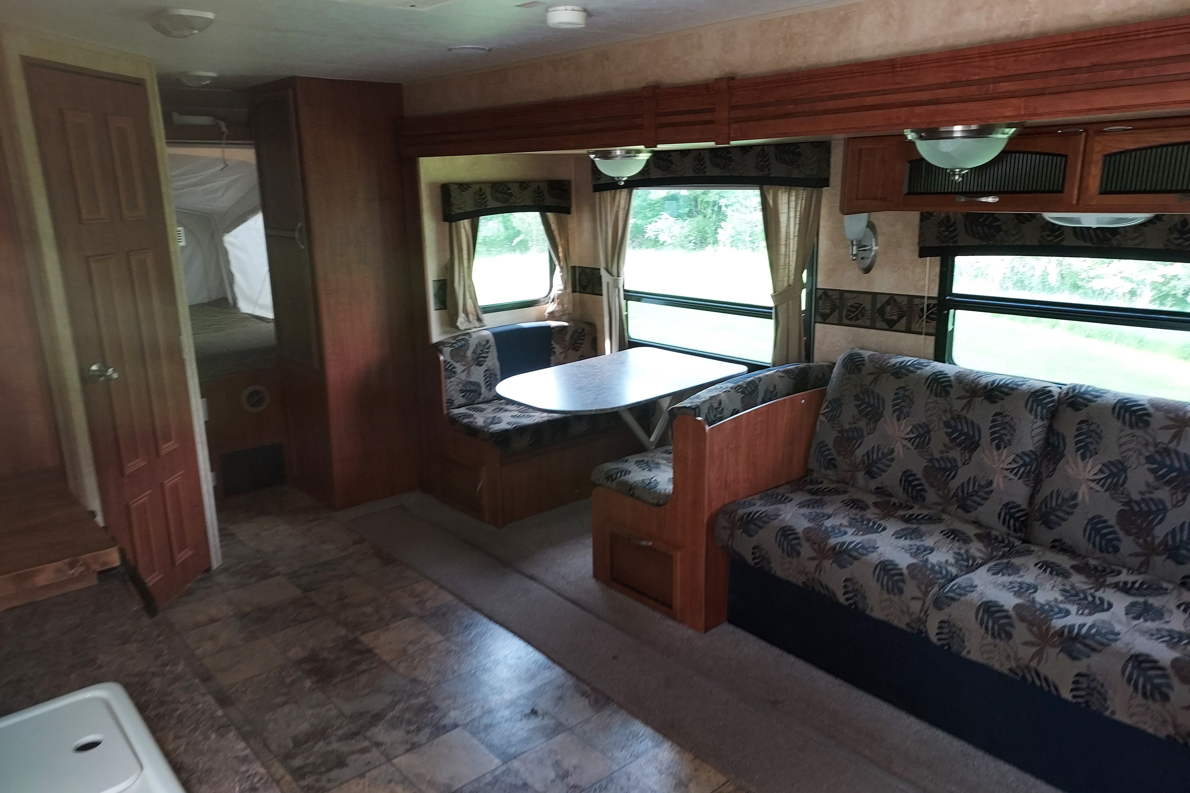 Jayco Jayfeather Hybrid - Easy to Pull 