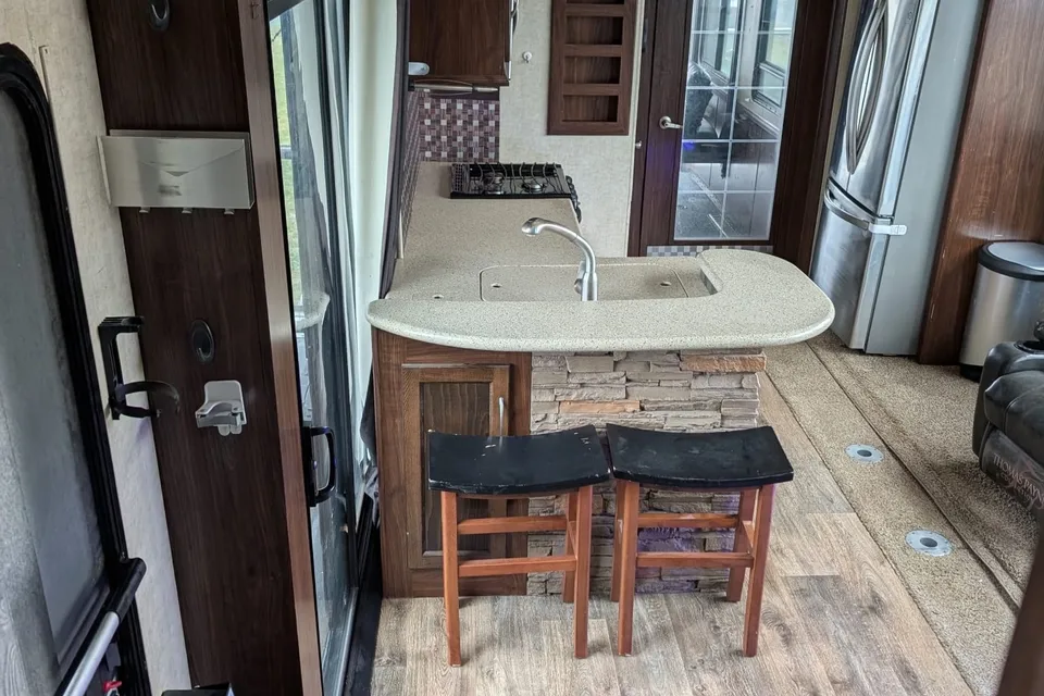Leikan Cyclone 4500 Fifth Wheel toy hauler