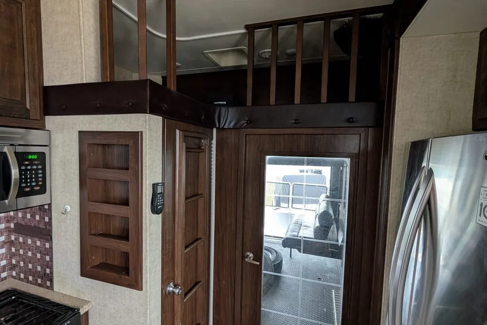 Leikan Cyclone 4500 Fifth Wheel toy hauler
