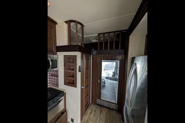 Leikan Cyclone 4500 Fifth Wheel toy hauler