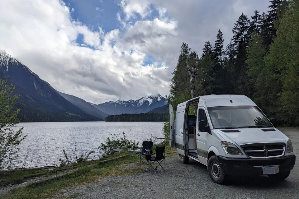 Stand 6ft+ Inside Save Money on Fuel: Diesel Engine Cozy Cabin on Wheels!