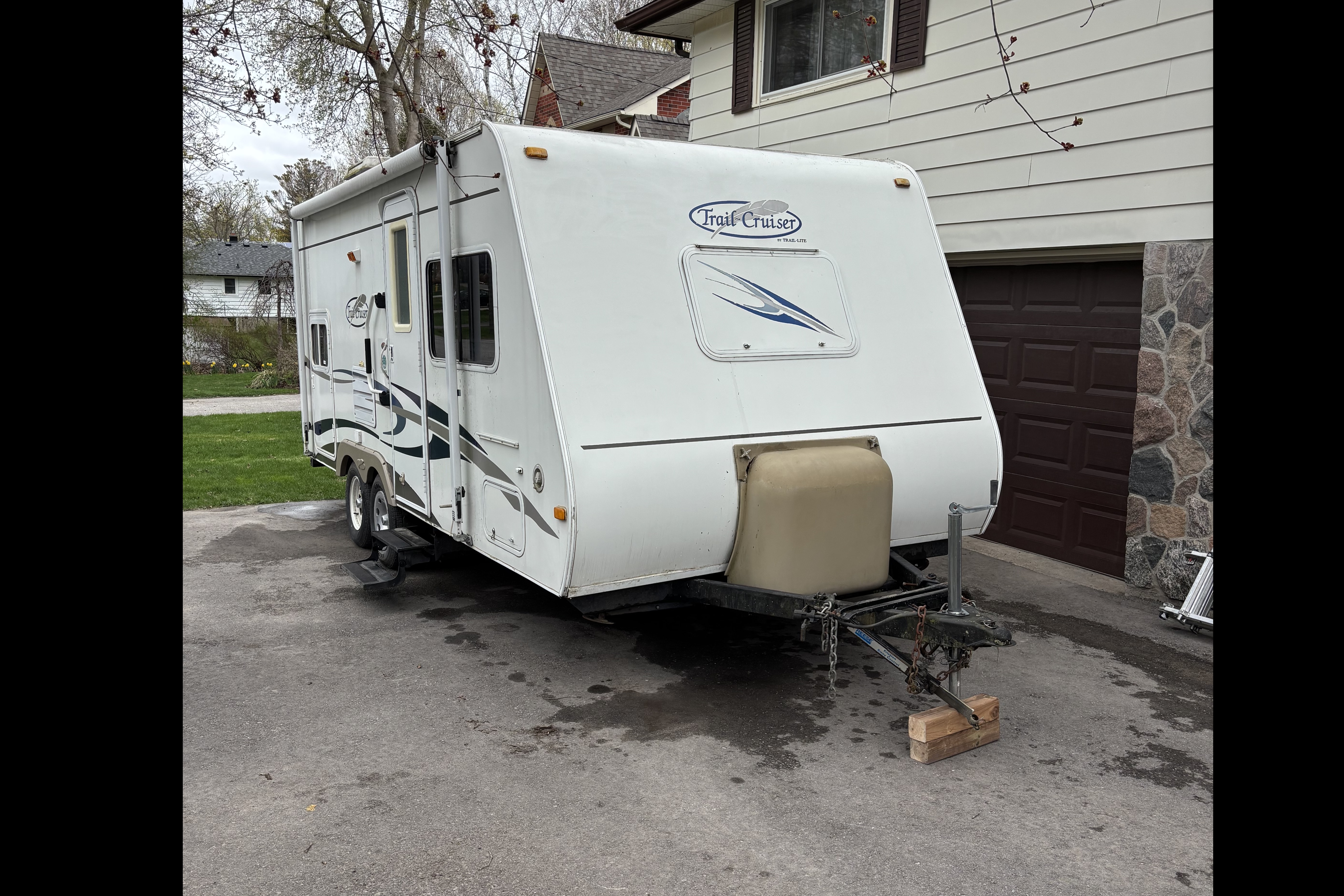 Erich's 21 foot Travel Trailer