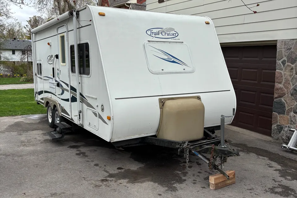 Erich's 21 foot Travel Trailer