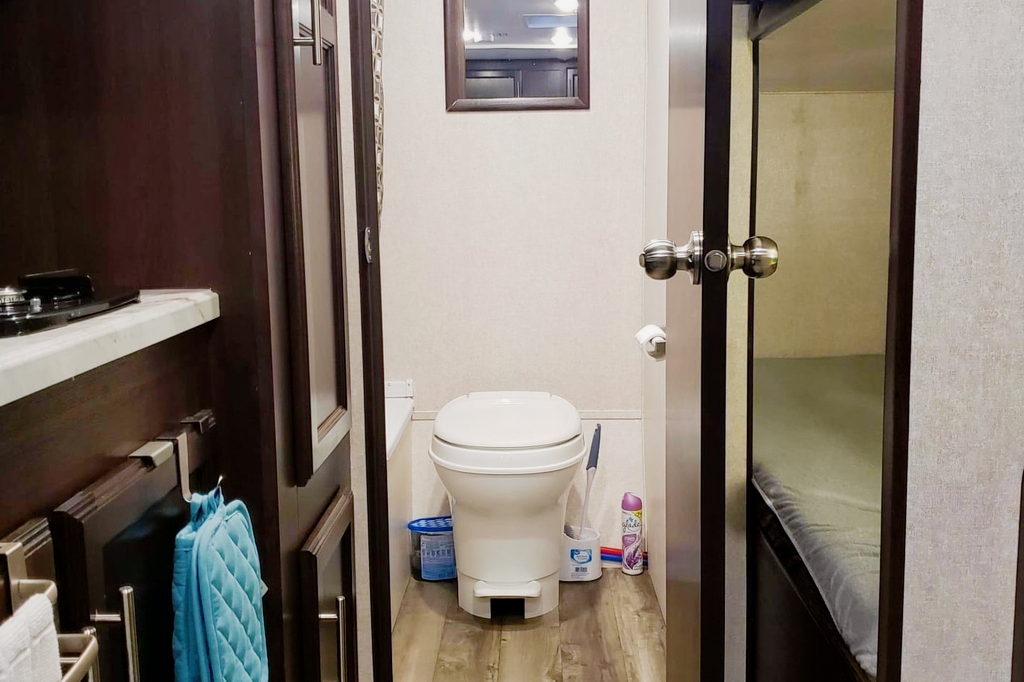 Jayco Jay Flight SLX 174BH Travel Trailer