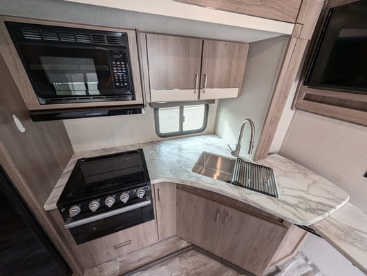 Austen's Grand Design Imagine XLS 23BHE Travel Trailer