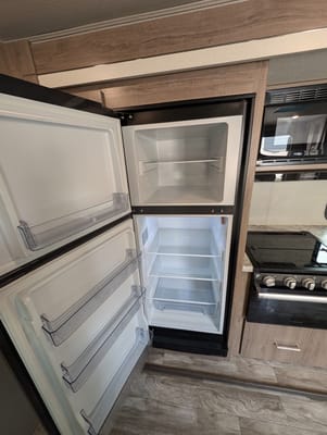 Austen's Grand Design Imagine XLS 23BHE Travel Trailer
