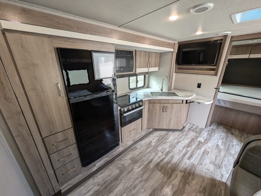 Austen's Grand Design Imagine XLS 23BHE Travel Trailer