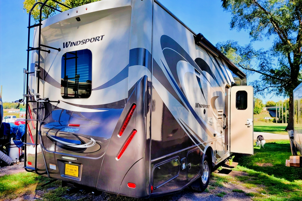 Rv1 Thor Motor Coach Windsport  Class A