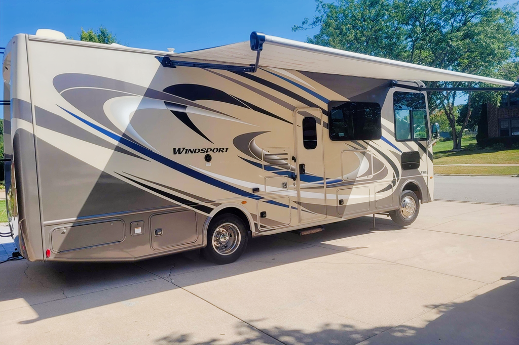 Rv1 Thor Motor Coach Windsport  Class A