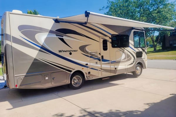 Rv1 Thor Motor Coach Windsport Class A