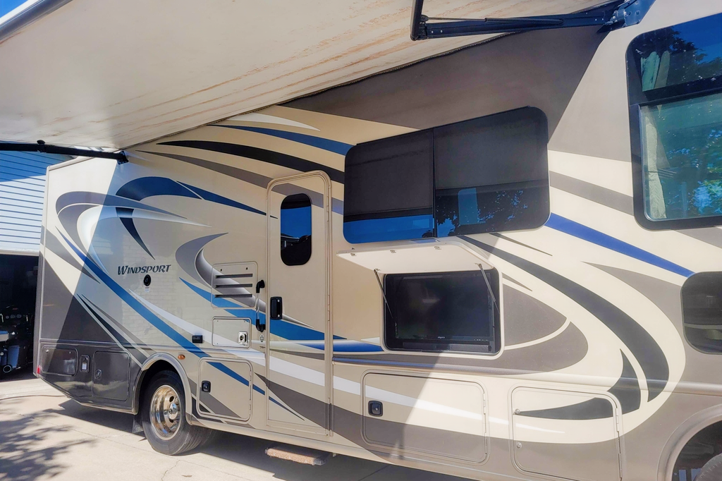 Rv1 Thor Motor Coach Windsport  Class A