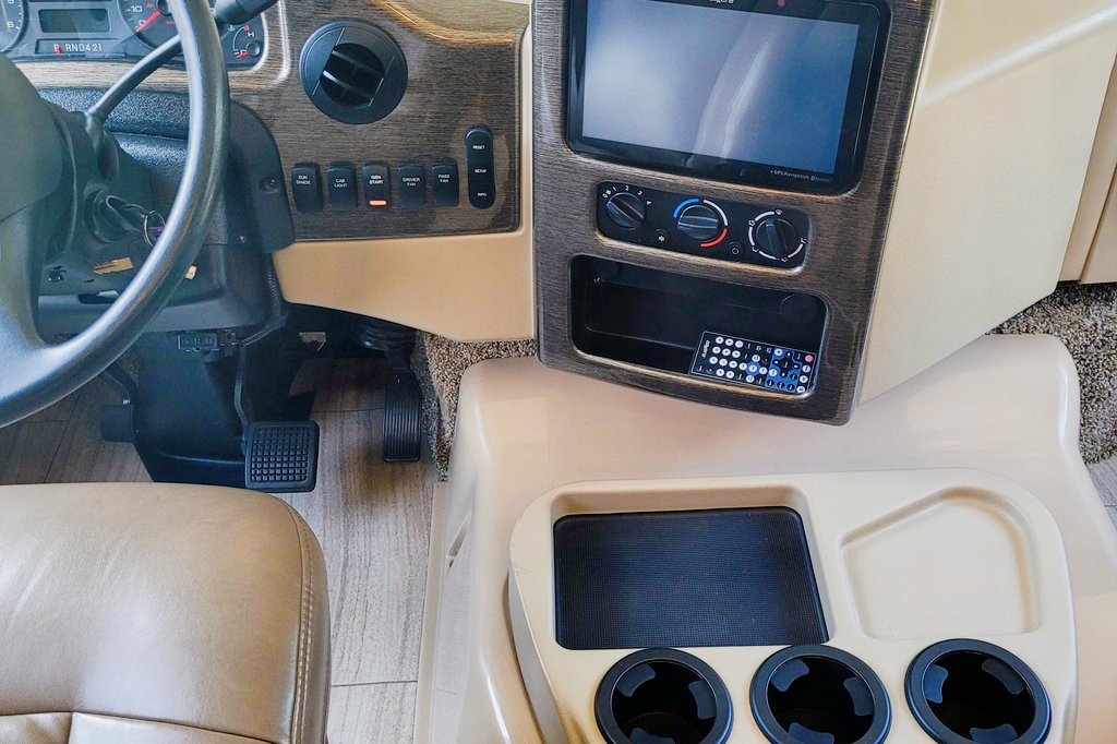 Rv1 Thor Motor Coach Windsport  Class A