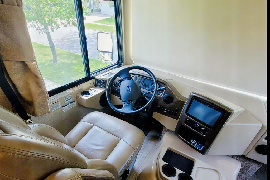 Rv1 Thor Motor Coach Windsport  Class A