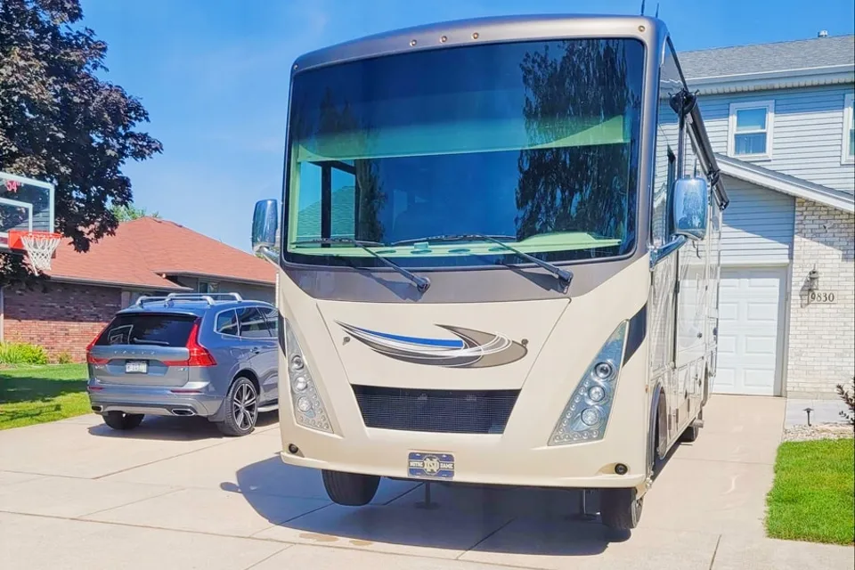 Rv1 Thor Motor Coach Windsport  Class A