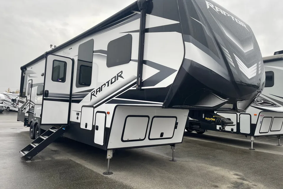 Emily's Keystone Raptor Fifth Wheel
