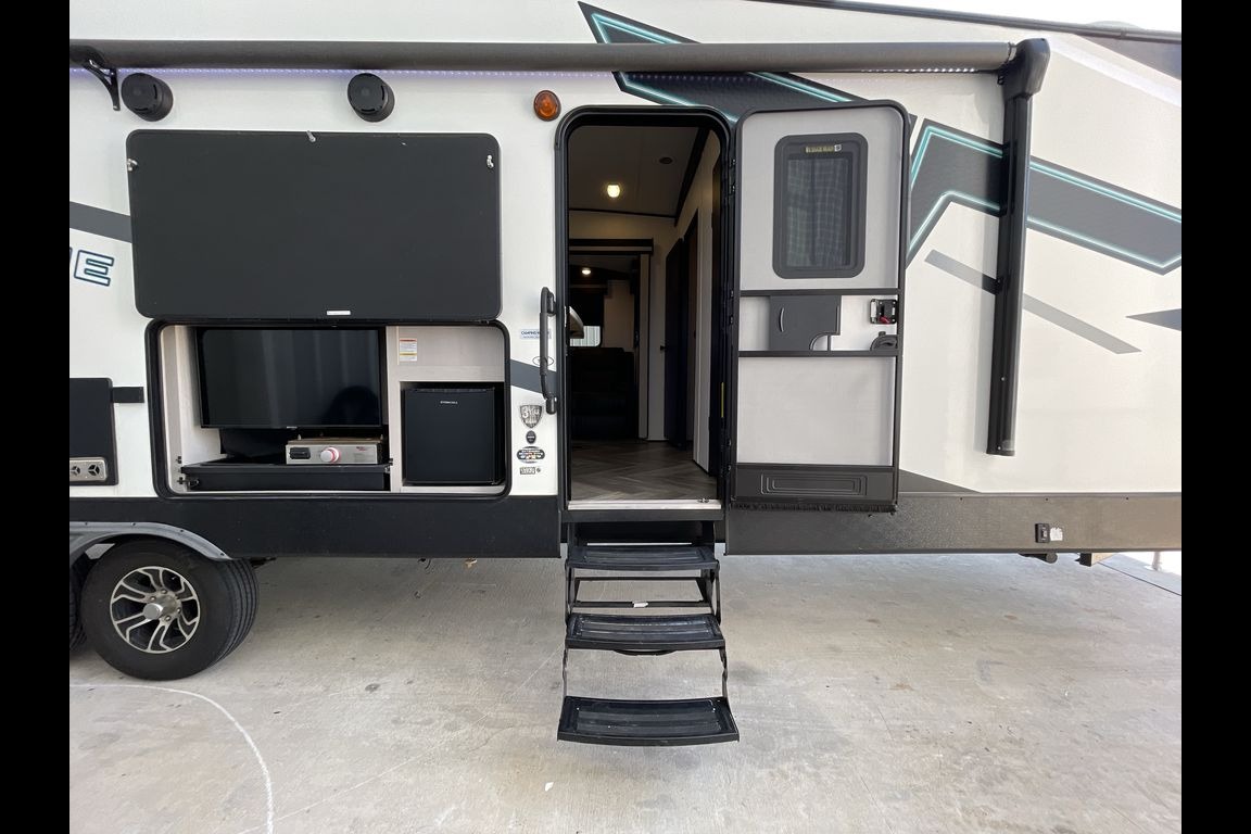 Torque Toy Hauler
