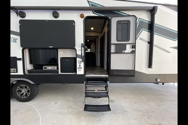 Torque Toy Hauler
