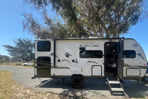 New 2025 black label delivered and fully setup