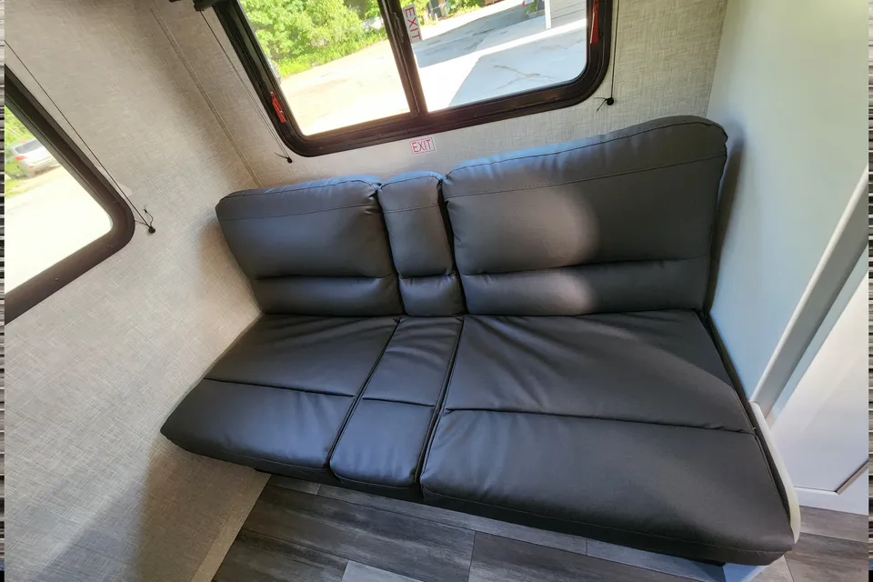 TWO HEARTS, ONE CAMPER: MOUNTAIN VIEWS