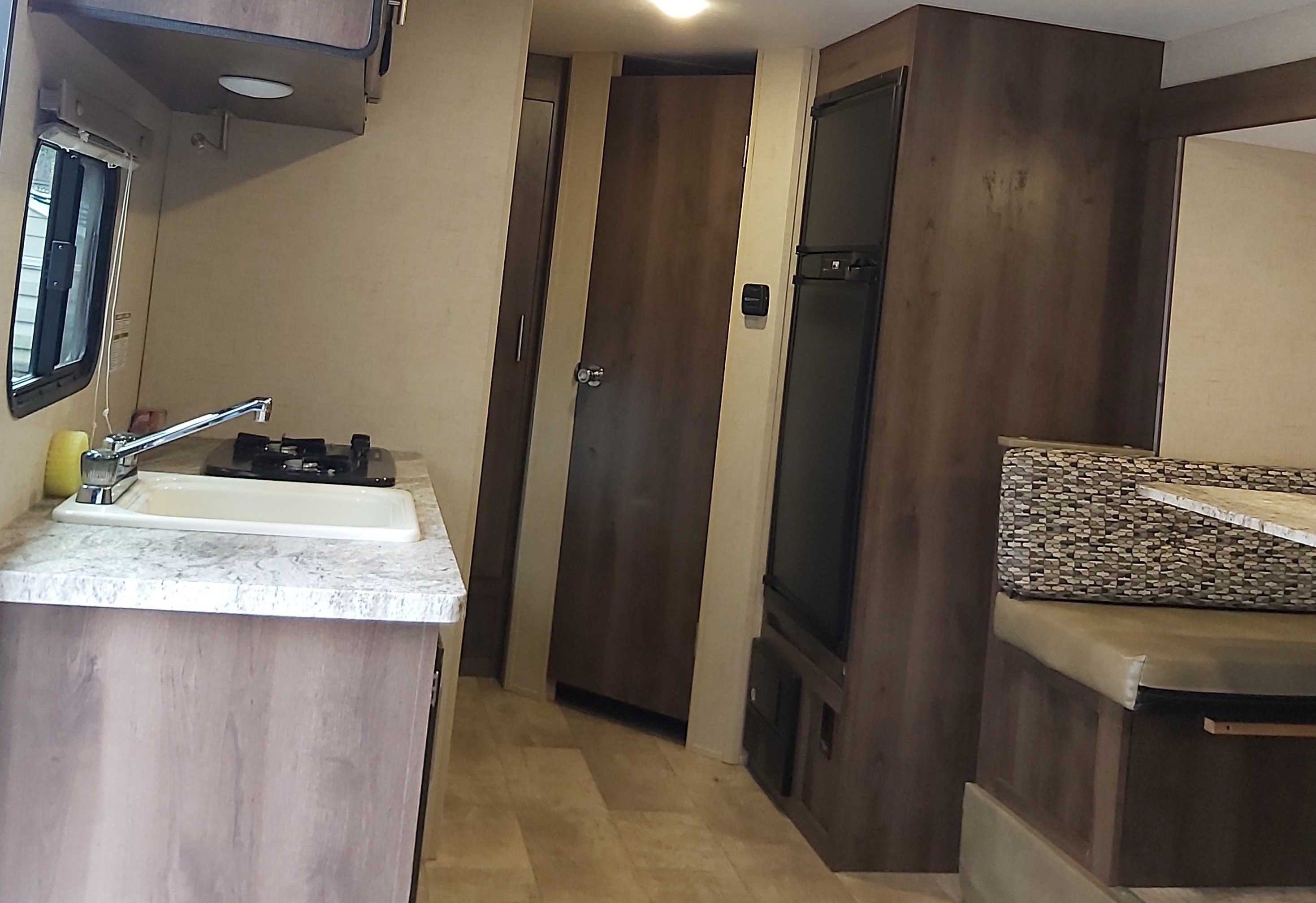 PETER's KZ Escape Travel Trailer