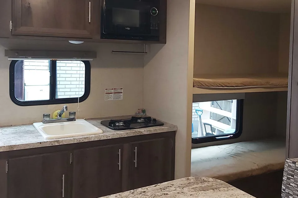 PETER's KZ Escape Travel Trailer