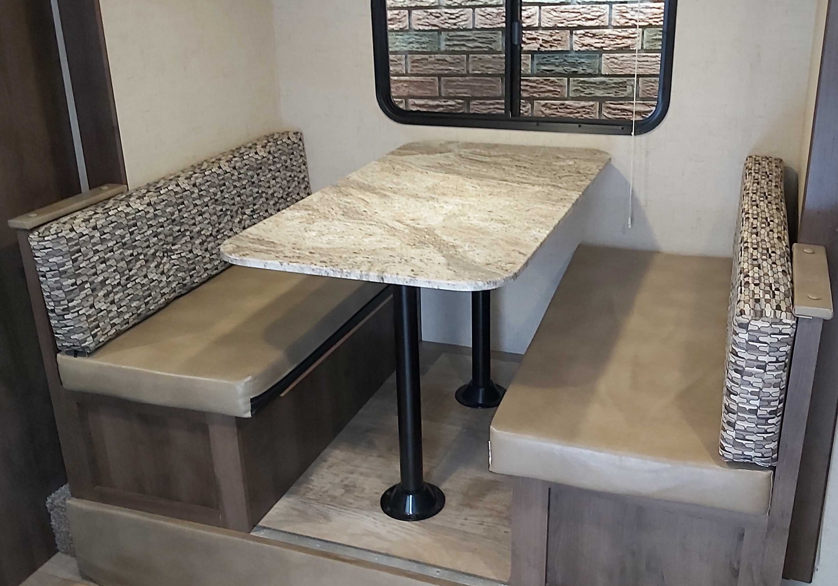 PETER's KZ Escape Travel Trailer