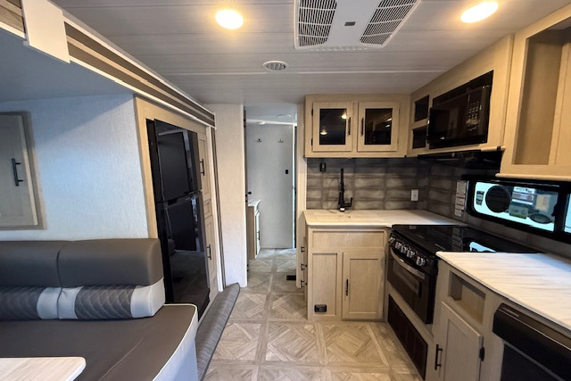 (Delta Dior) 2024 Forest River Salem 26 DB Bunk House