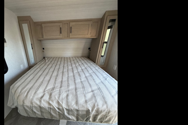 (Delta Dior) 2024 Forest River Salem 26 DB Bunk House