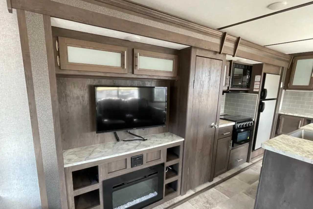 2020 Coleman 2955RL Travel Trailer