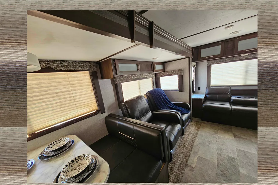 2020 Coleman 2955RL Travel Trailer