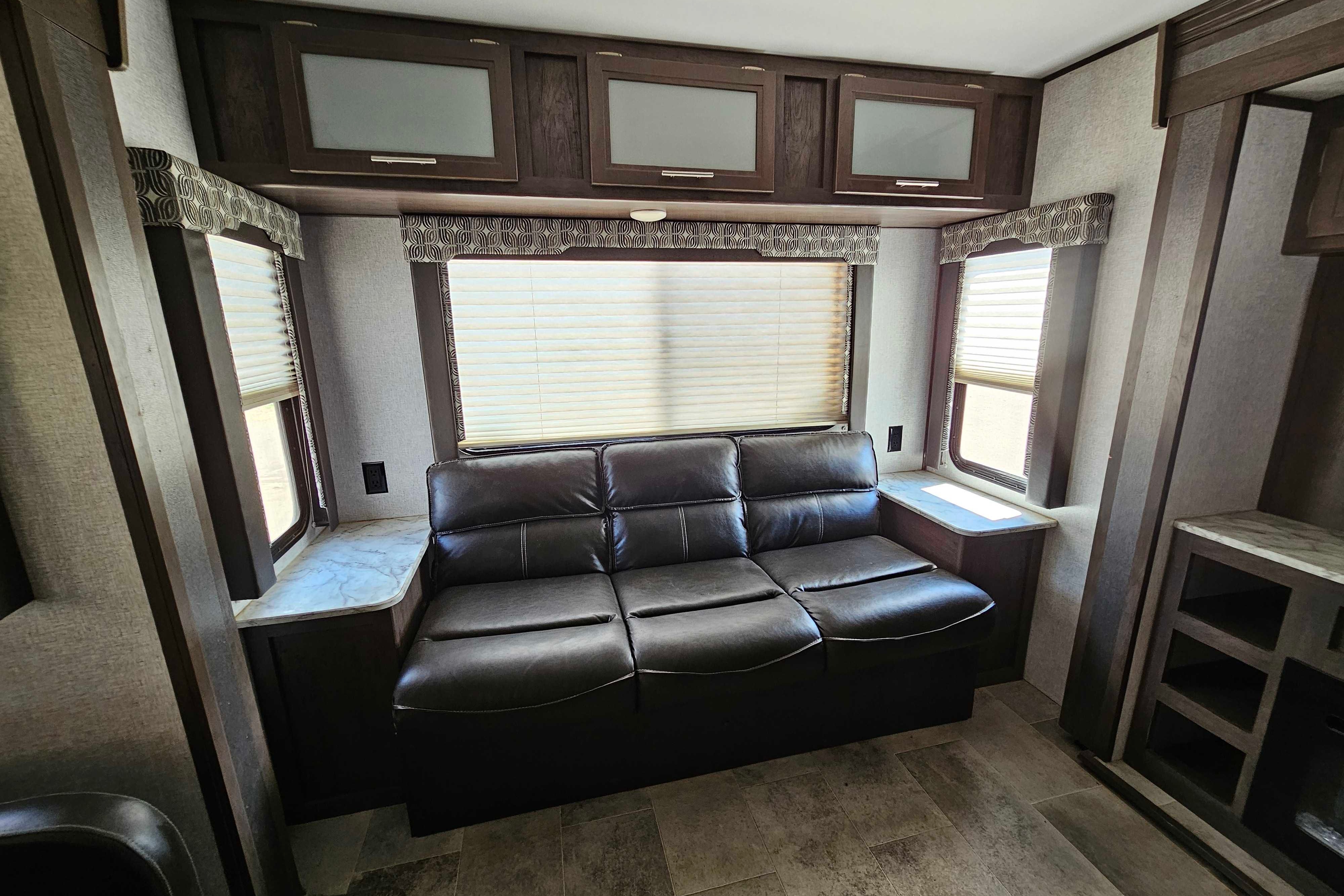 2020 Coleman 2955RL Travel Trailer