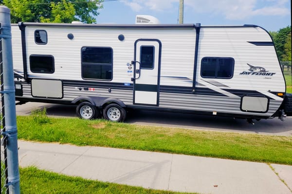 Memories await with Mark and Donna's LIKE NEW 2022 Jayco Jay Flight Travel Trailer