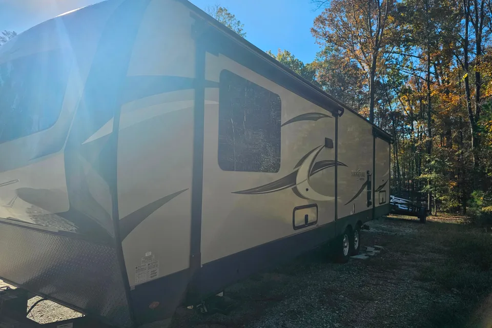 Jeff's Forest River RLT8324SB Travel Trailer