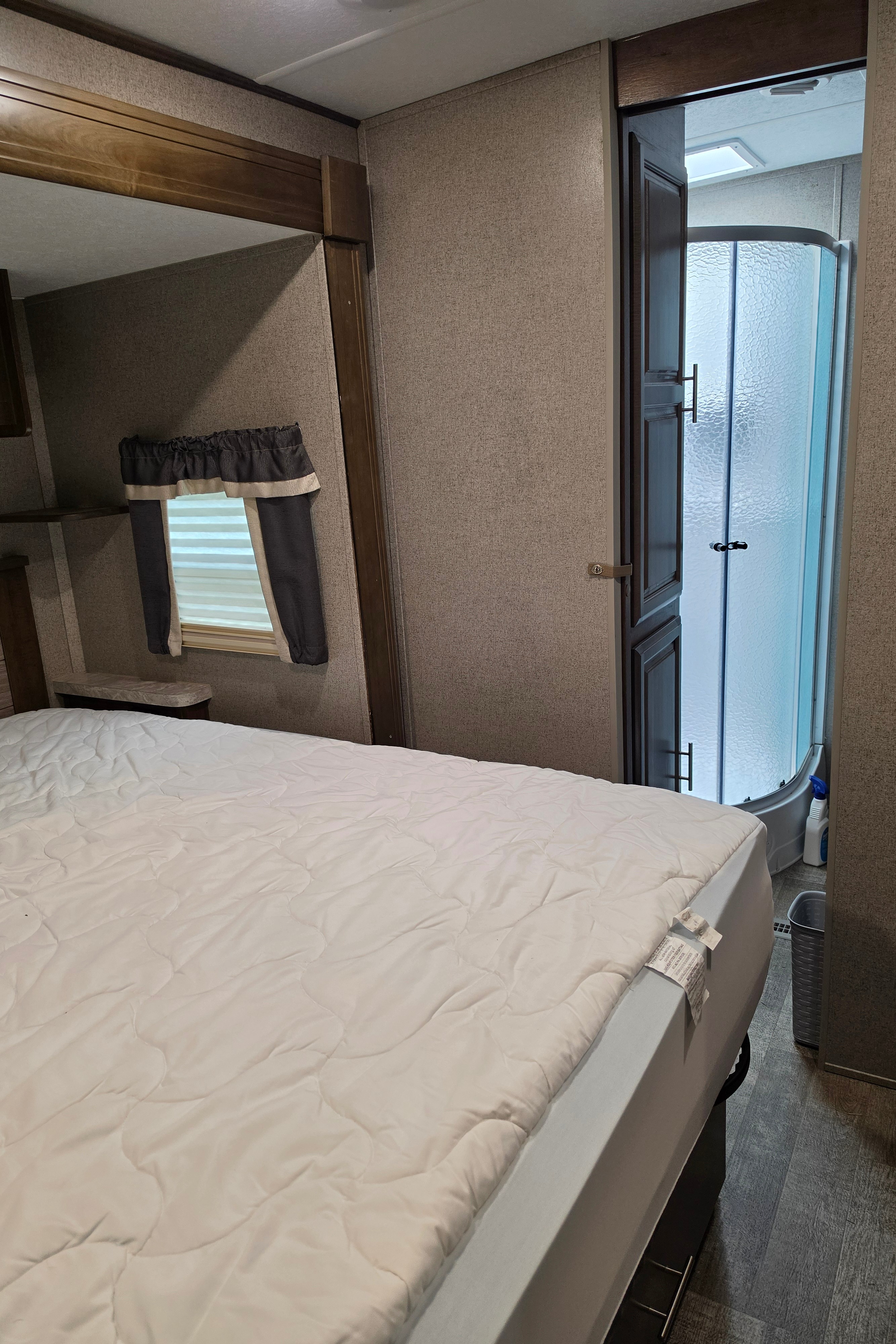 Jeff's Forest River RLT8324SB Travel Trailer