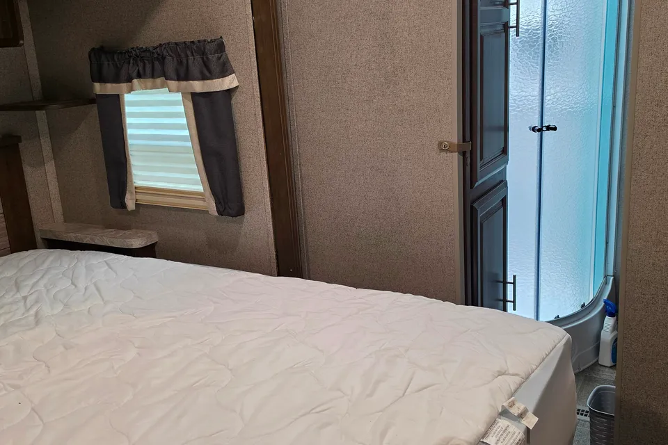 Jeff's Forest River RLT8324SB Travel Trailer