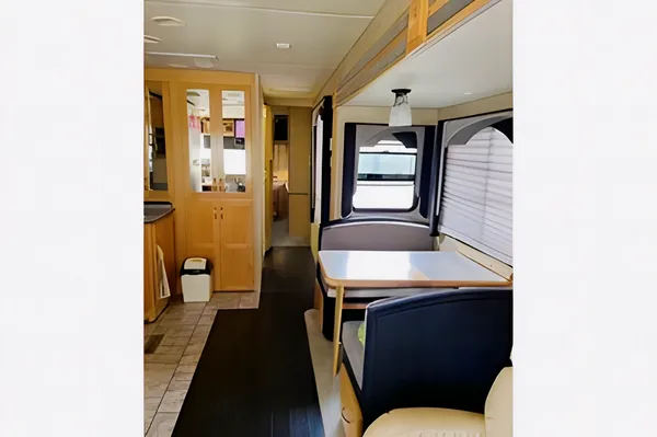 Class A, Newmar Diesel pusher 40’