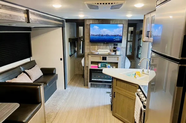 Rosas Family's - 2021 Keystone Hideout - 272BH Travel Trailer