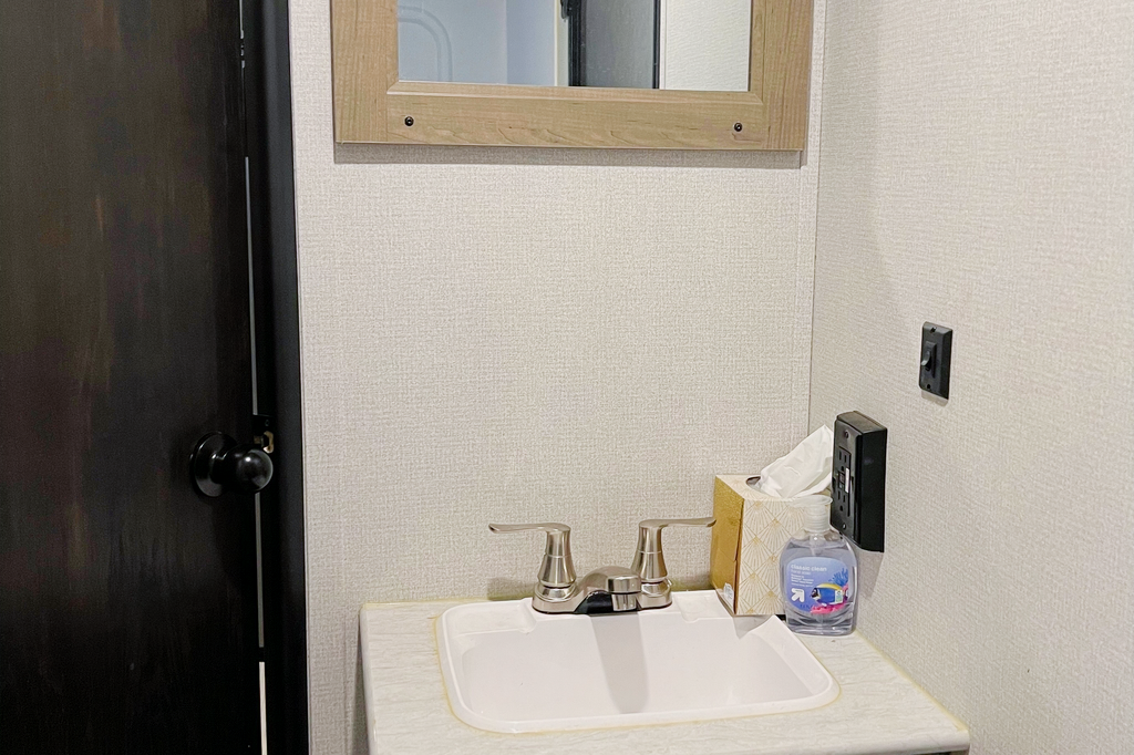 Rosas Family's - 2021 Keystone Hideout - 272BH Travel Trailer