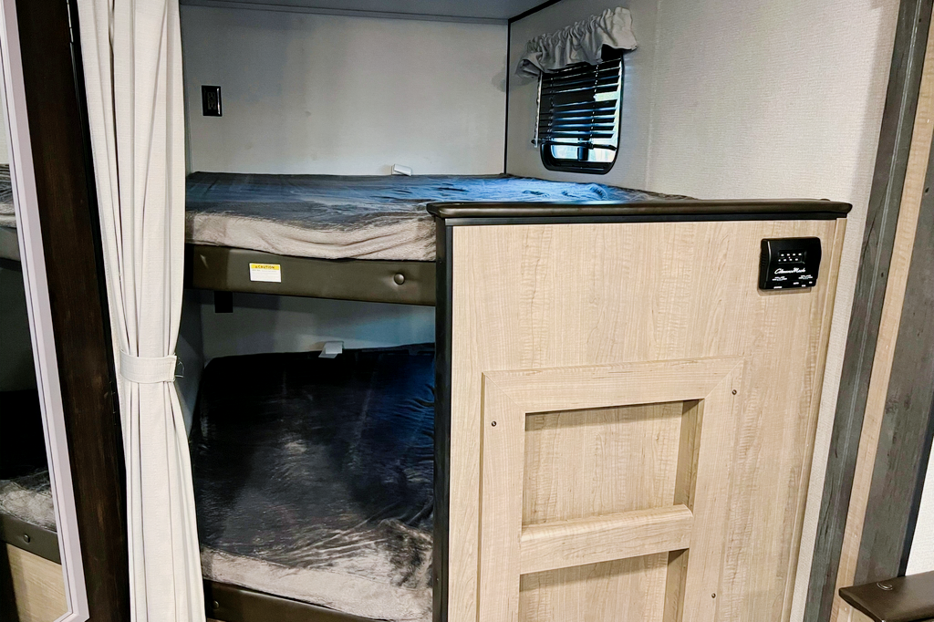 Rosas Family's - 2021 Keystone Hideout - 272BH Travel Trailer