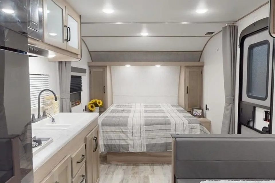 2025 GRAND RIVER 25BH Trailer
