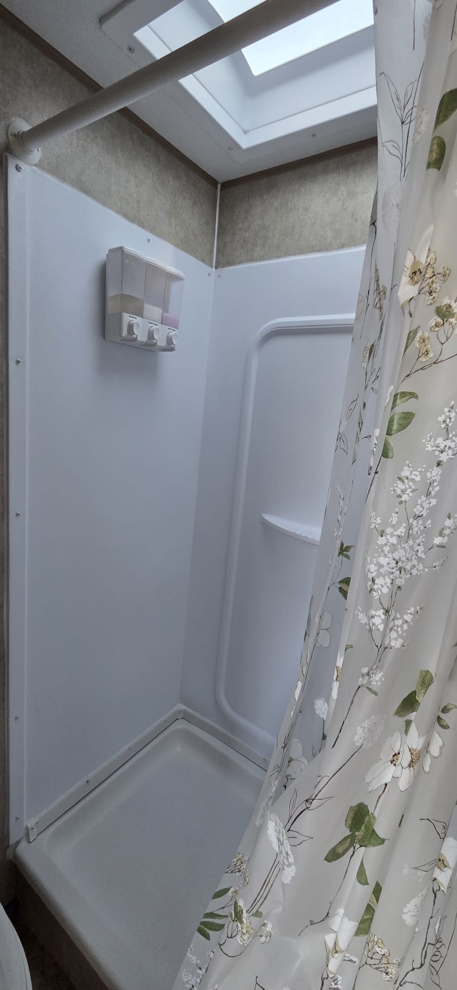 >>Brava>> Coachmen Clipper 16FB