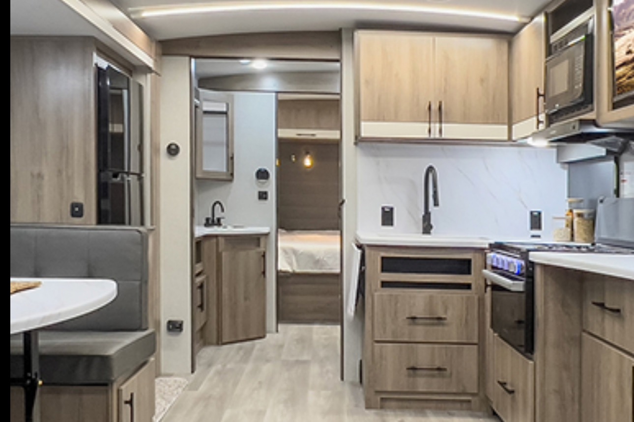 Sweet Retreat (Delivery Only) 2023 Grand Design Imagine