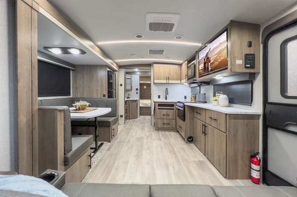 Sweet Retreat (Delivery Only) 2023 Grand Design Imagine