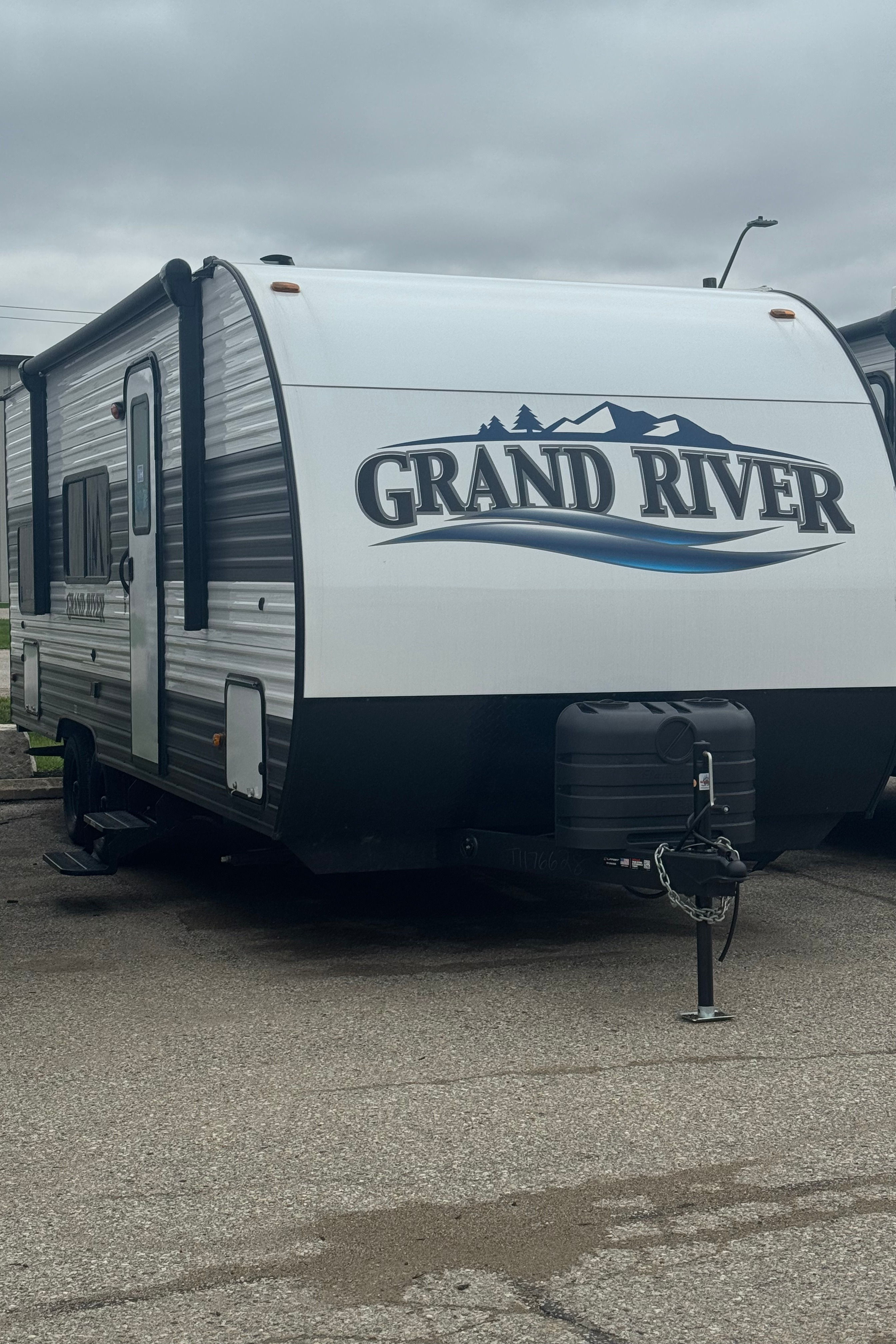 James and Jenny's Grand River 25BH Travel Trailer