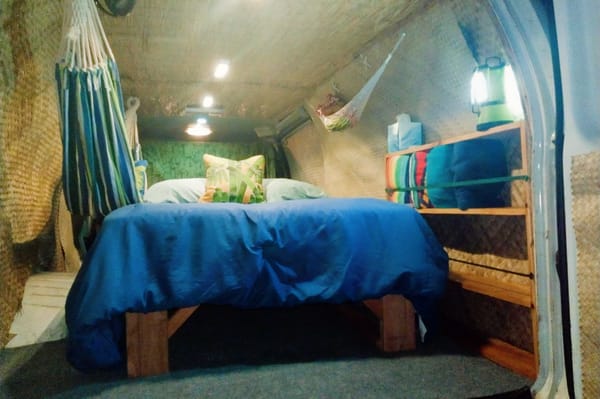 Jonas' Tiki Van