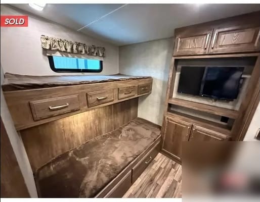 Jason's Keystone 336bhs Fifth Wheel