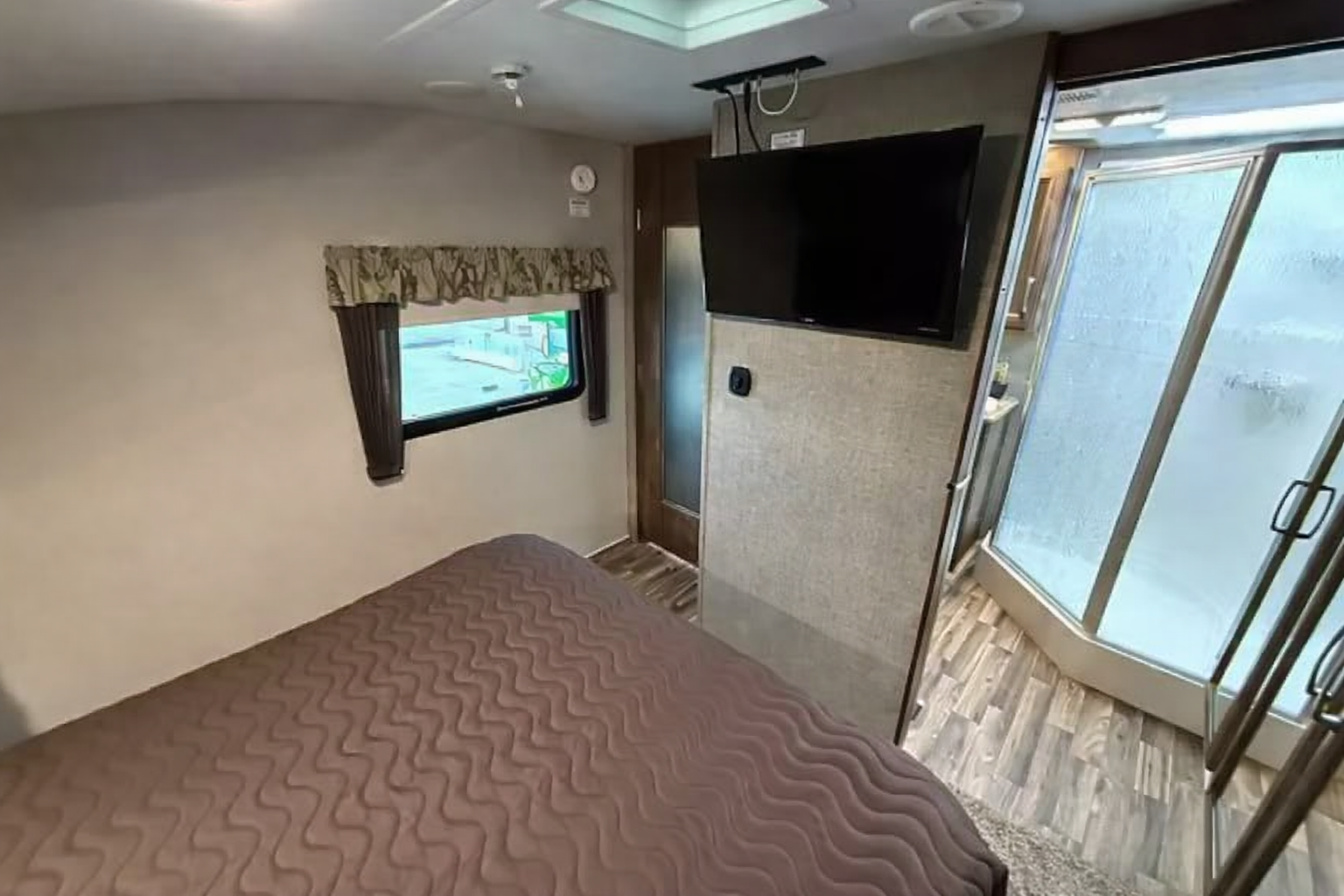 Jason's Keystone 336bhs Fifth Wheel