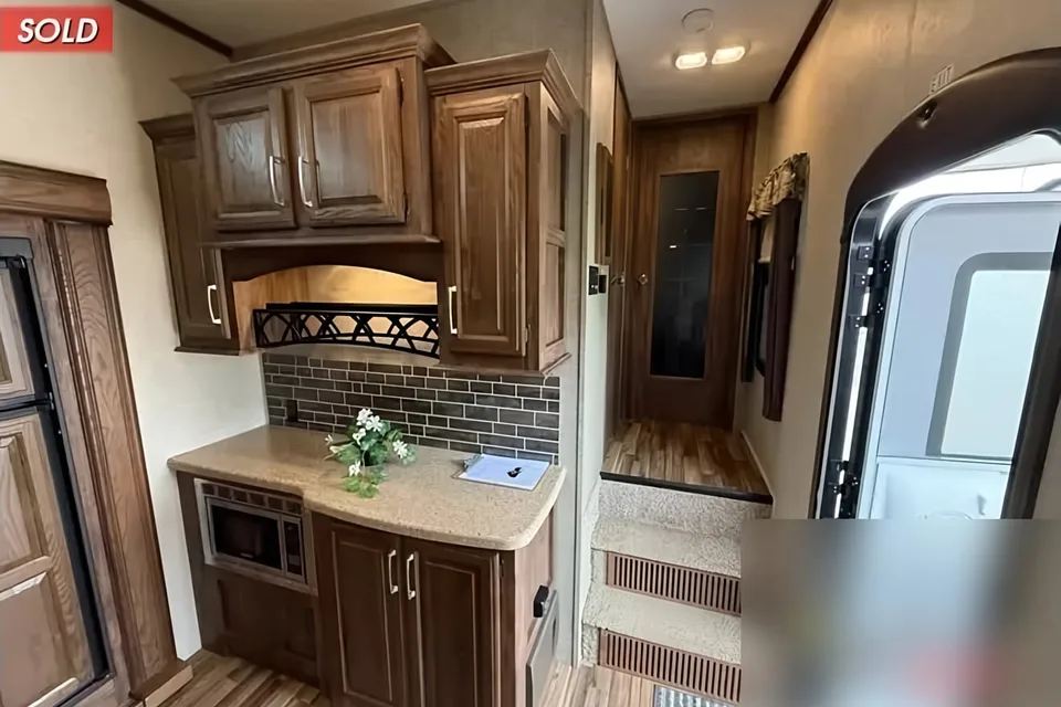 Jason's Keystone 336bhs Fifth Wheel
