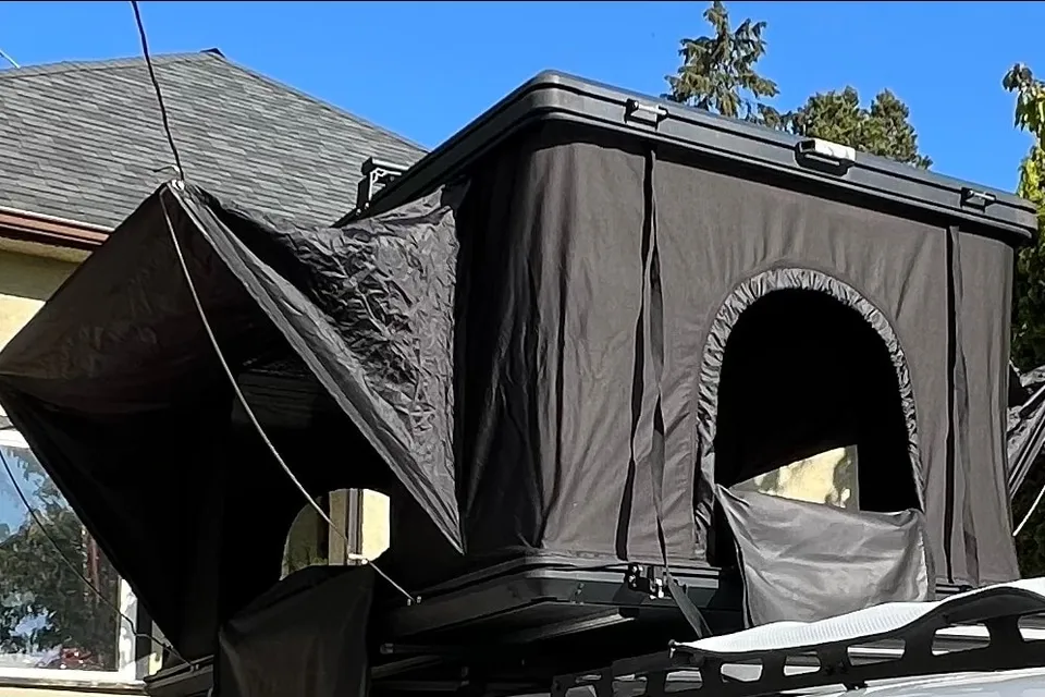 Vanessa’s Sienna/ Rooftop Tent