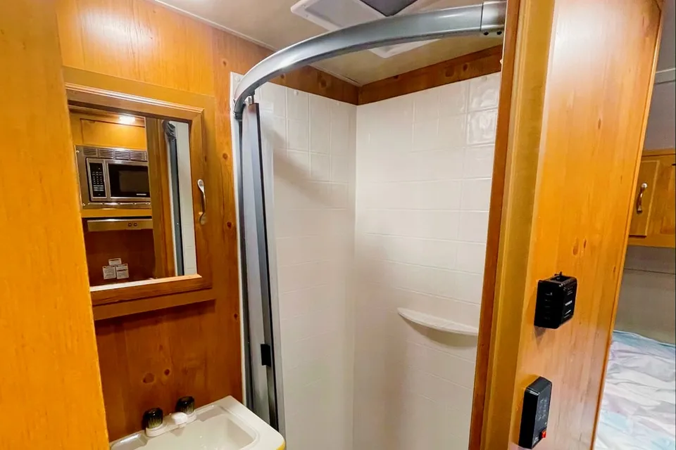 Courtney's Woody Vintage Cruiser
